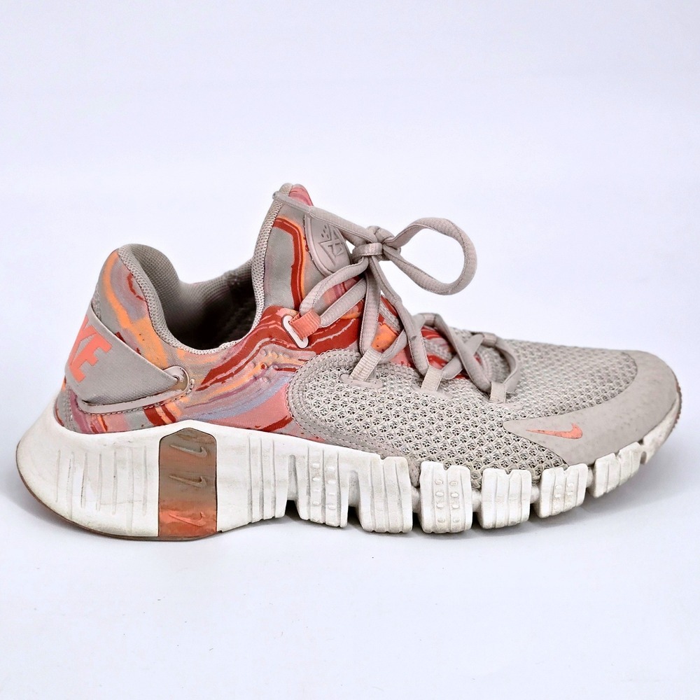 Nike Free Metcon 4 Desert Sand Crimson Bliss Training Shoes Women Size 7.5 VGUC